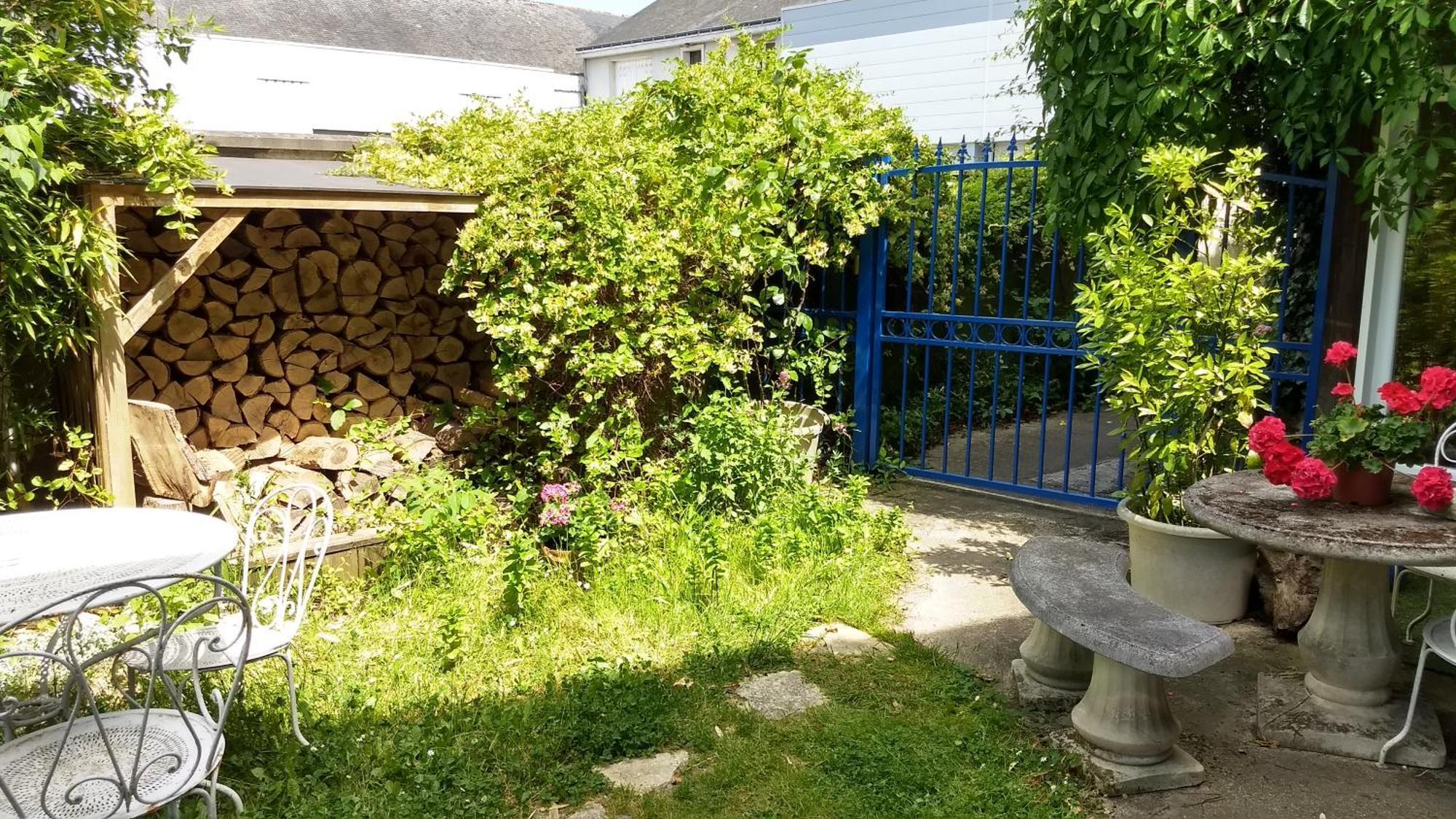Logement Tranquille Et Frais Proche Gare Au Rdc 索米尔 外观 照片